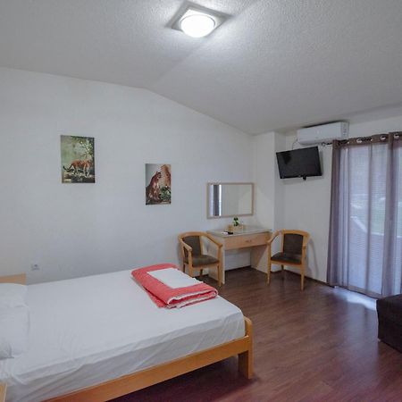 Hotel Kiko Бітола Екстер'єр фото