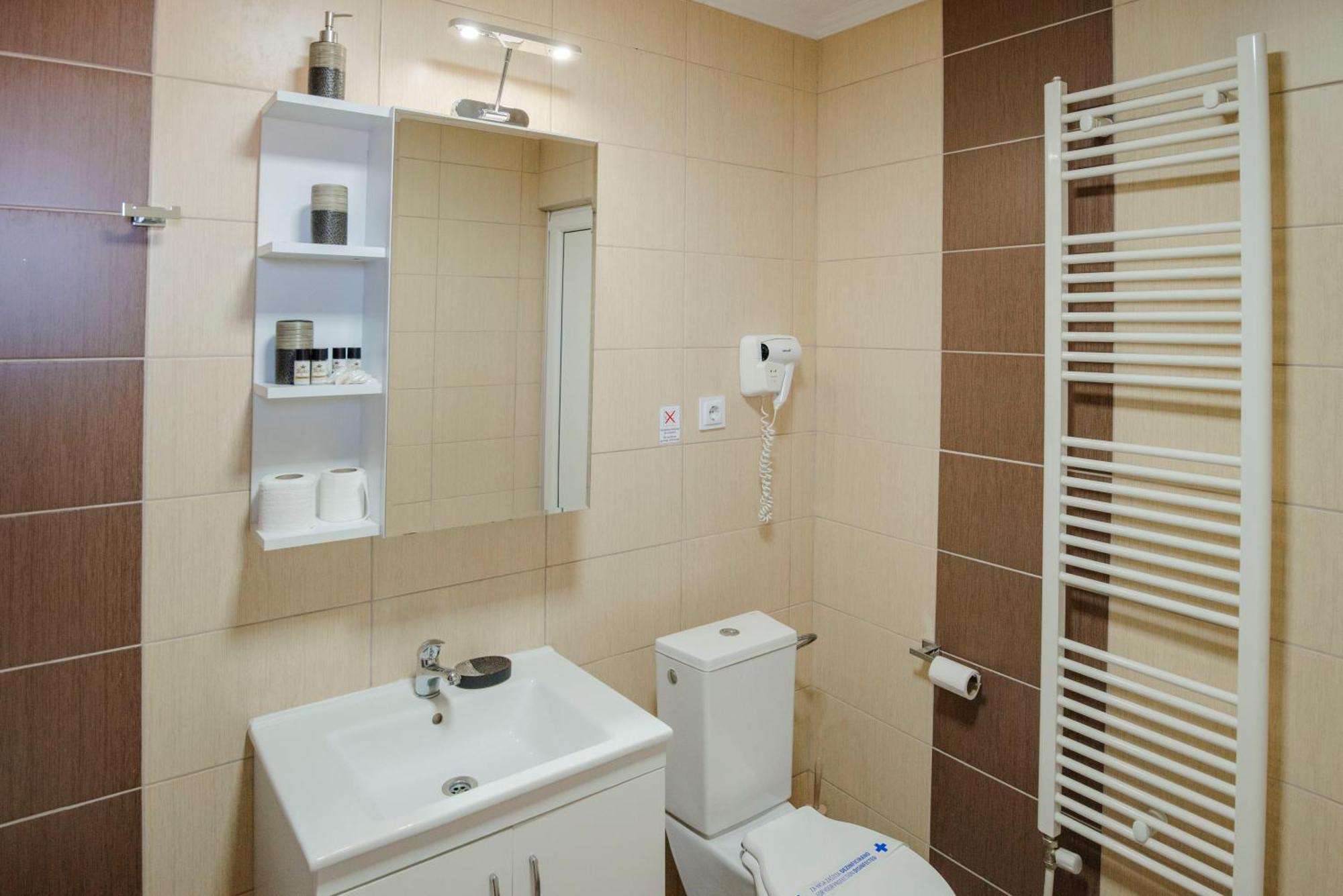 Hotel Kiko Бітола Екстер'єр фото