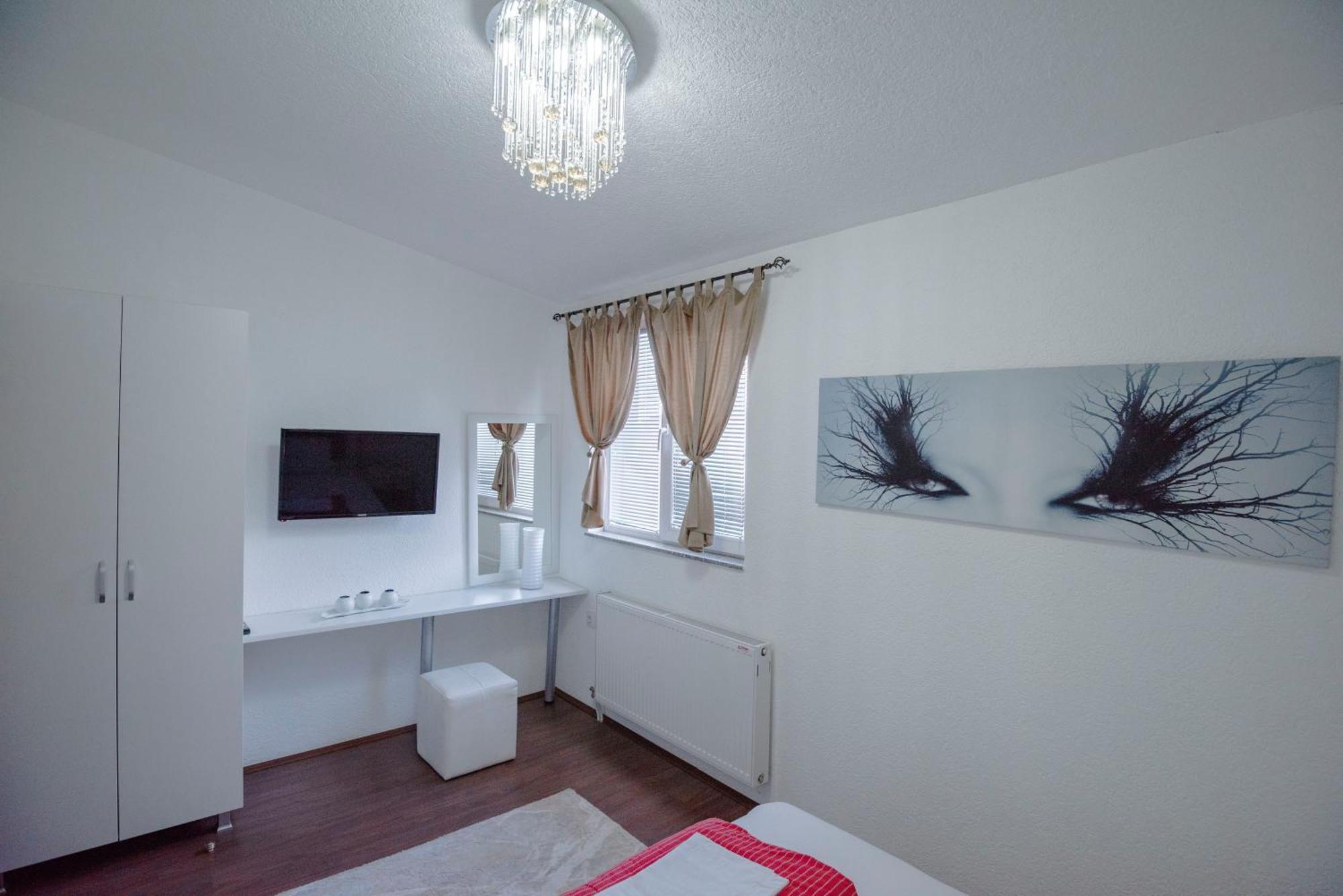 Hotel Kiko Бітола Екстер'єр фото