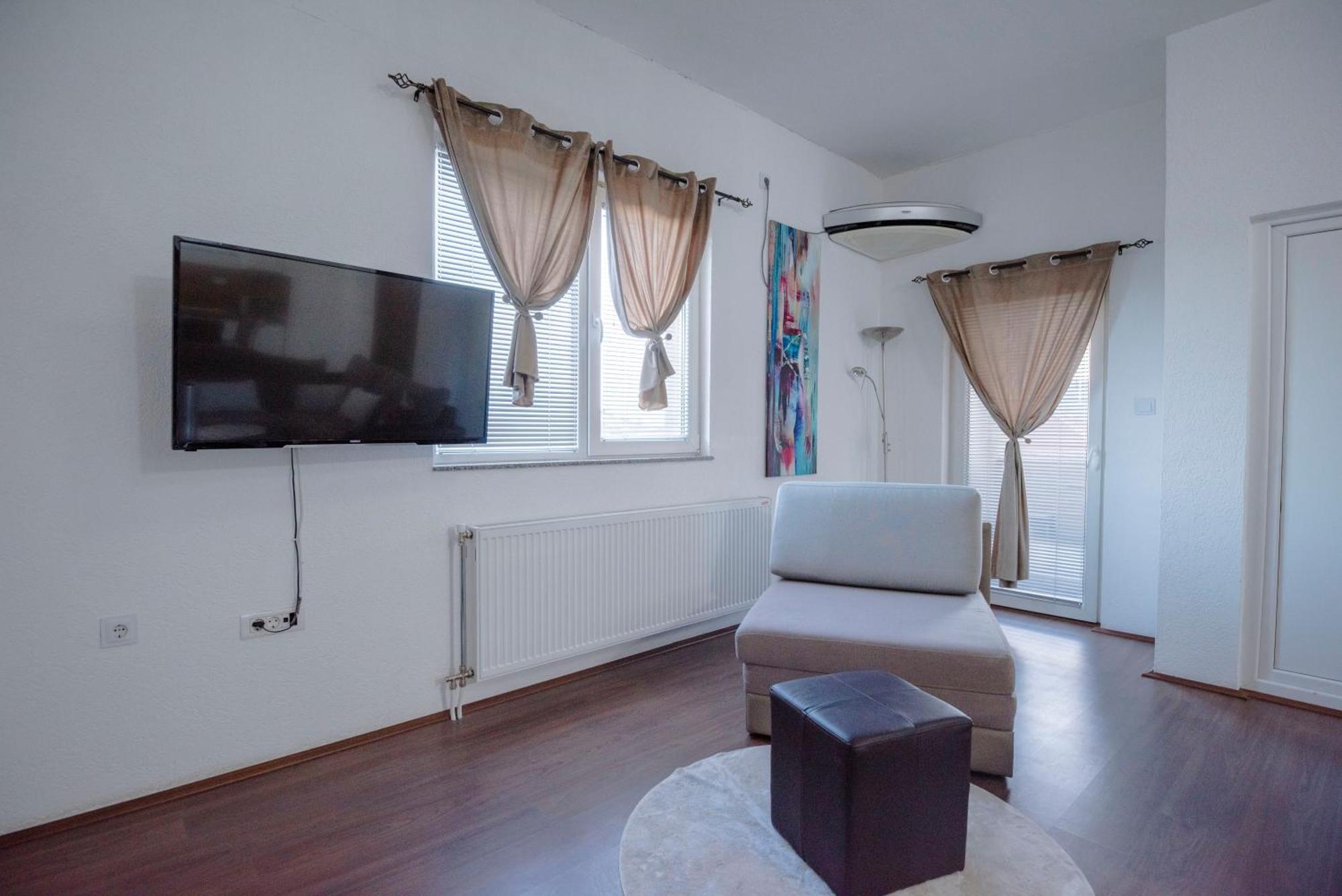 Hotel Kiko Бітола Екстер'єр фото