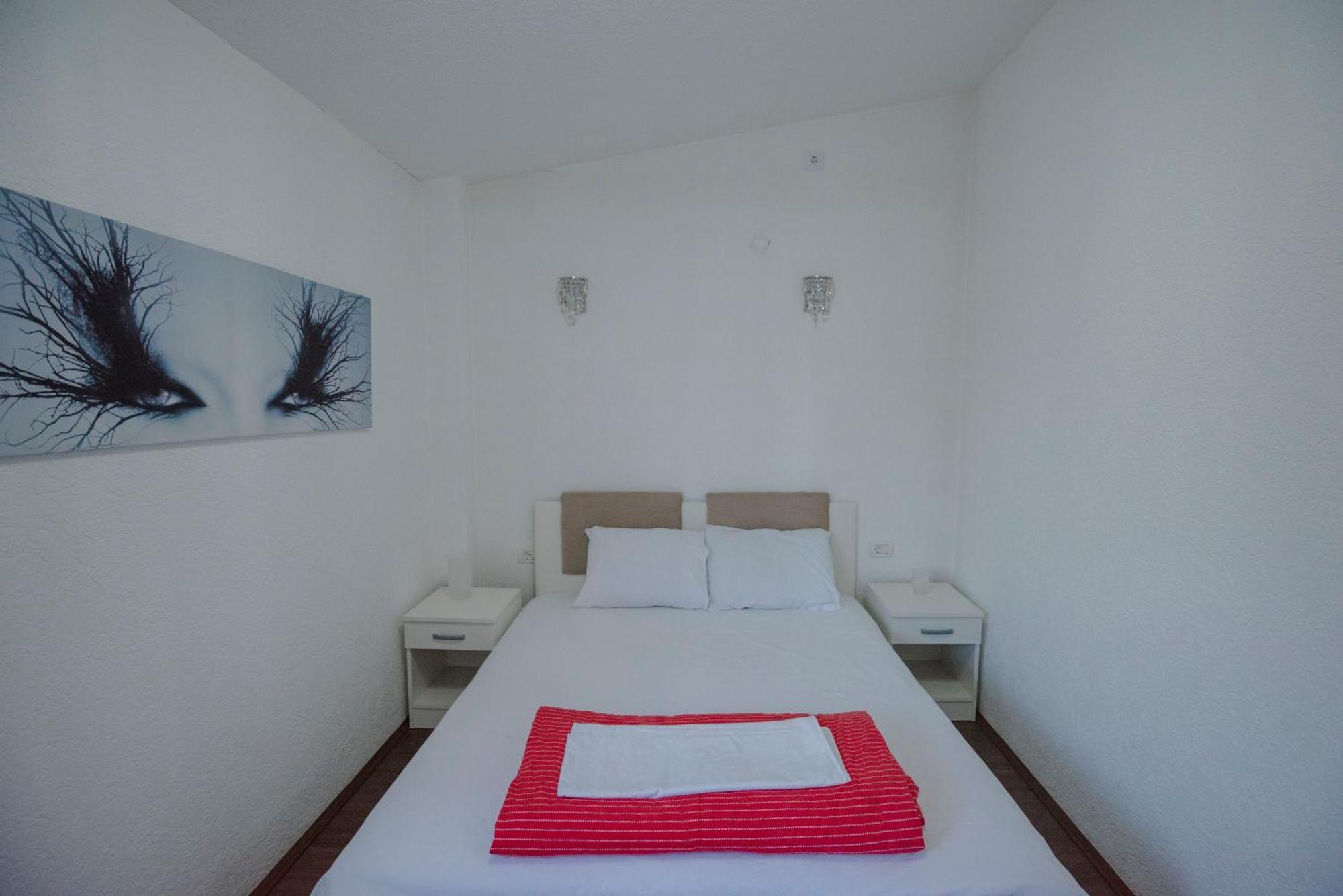Hotel Kiko Бітола Екстер'єр фото
