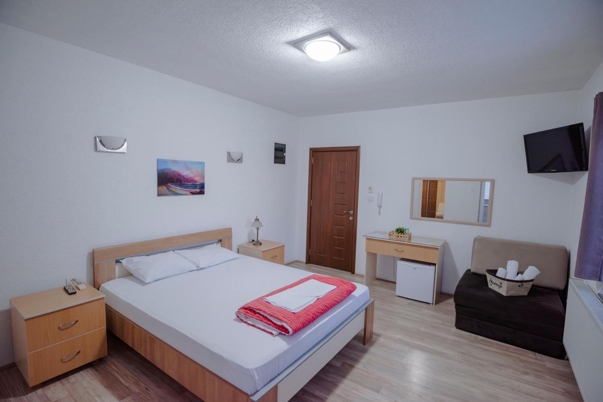 Hotel Kiko Бітола Екстер'єр фото