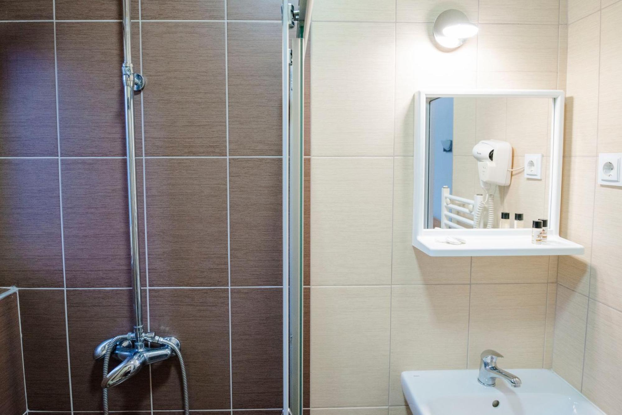 Hotel Kiko Бітола Екстер'єр фото