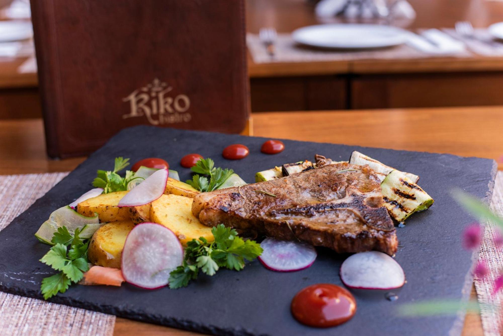 Hotel Kiko Бітола Екстер'єр фото