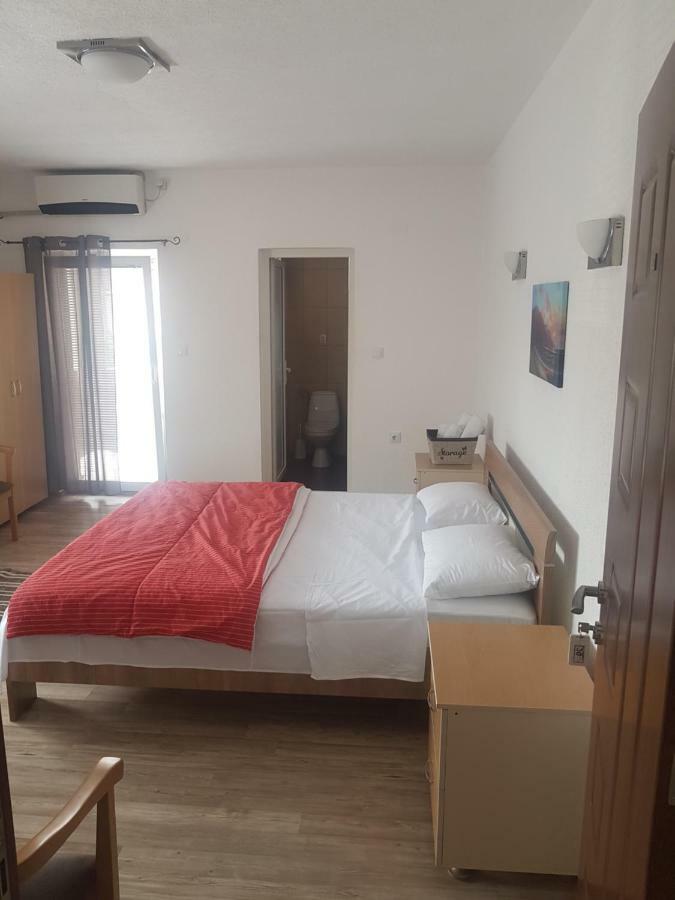 Hotel Kiko Бітола Екстер'єр фото